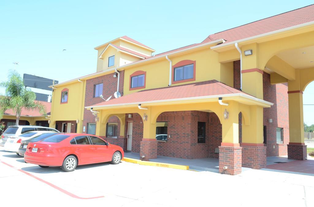 Raintree Inn And Suites Houston Exterior photo